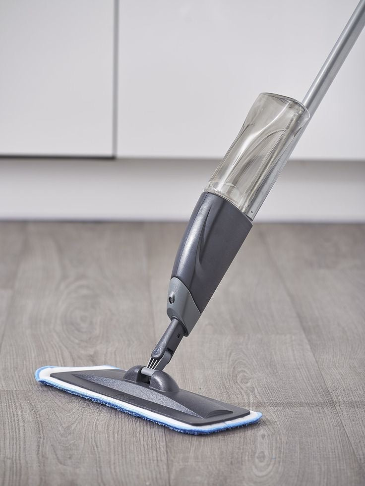 Water spray mop
