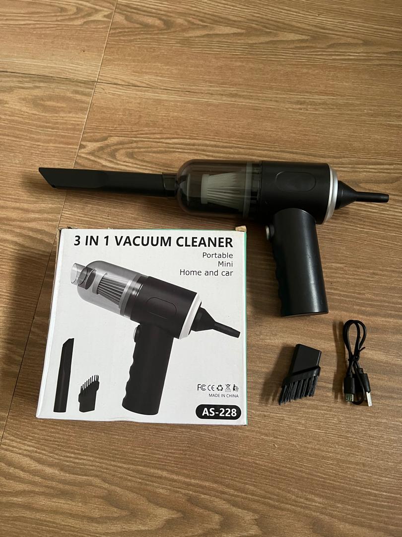 AeroVac : Portable Mini Vacuum Cleaner